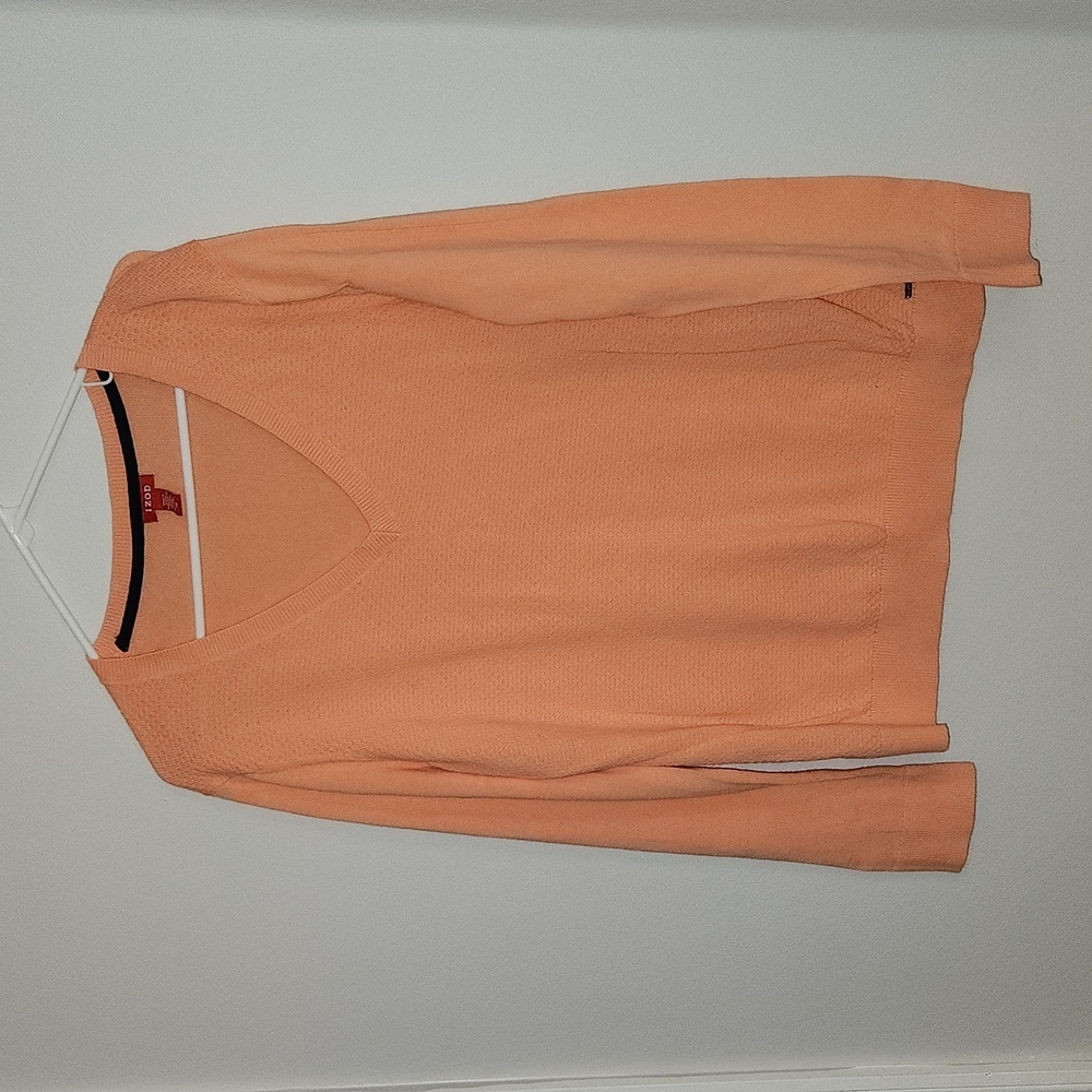 Izod Woman's V-neck Pullover Sweater  XL